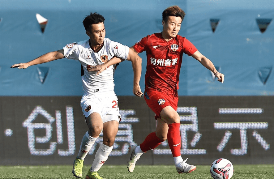 浙江队训练开放日;窗口期强势反弹引欢呼;亚冠在即;年轻球员得到机会 -开云平台