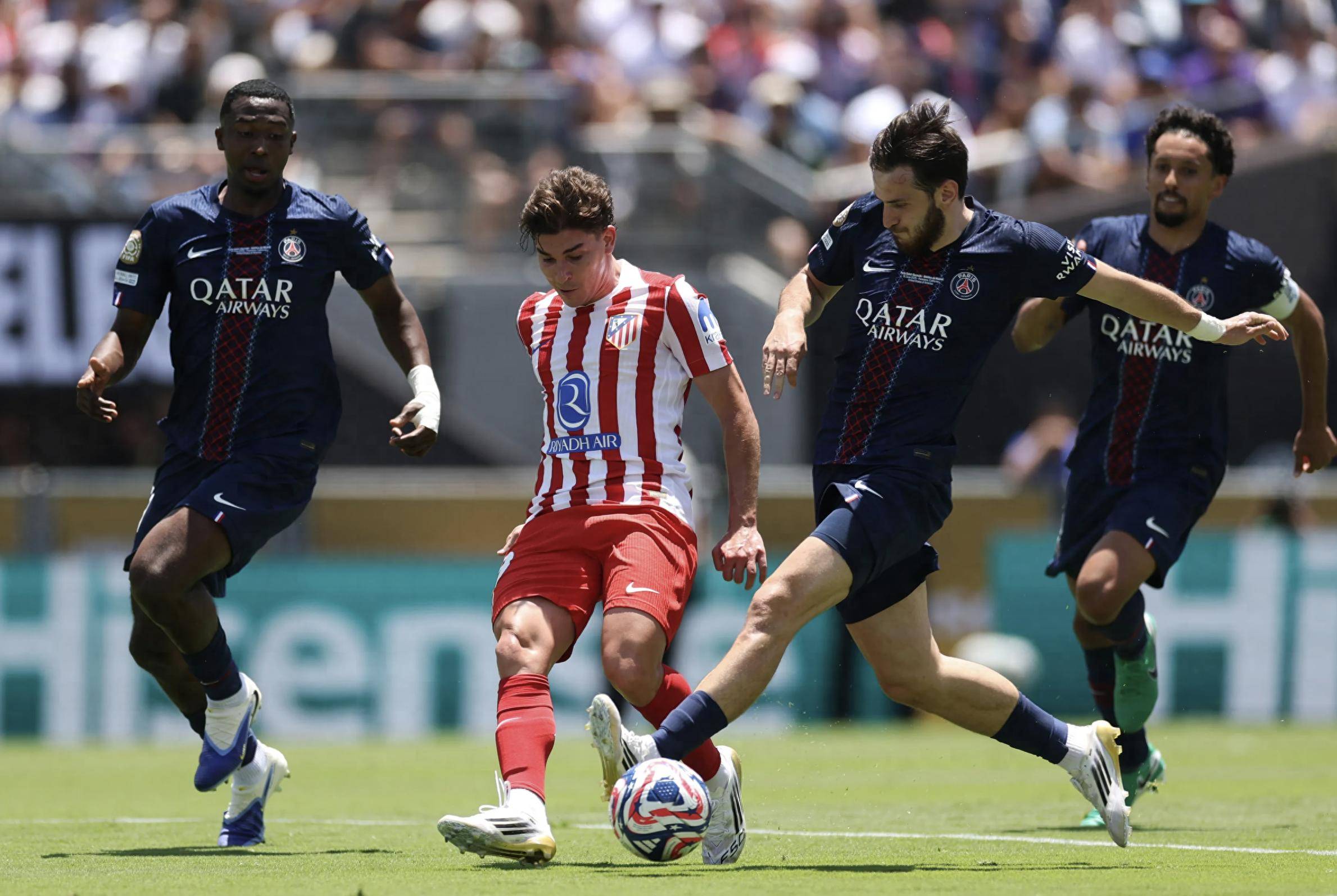 关于拜仁慕尼黑发布备战花絮,赛前更衣室发声,法国杯任务艰巨,训练强度明显提升的信息-开云官方网站