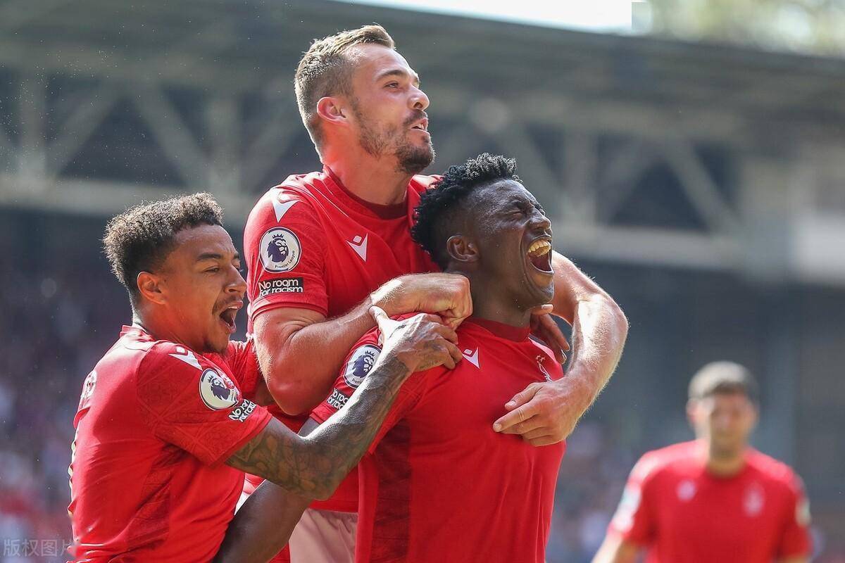 关于里程碑夜西汉姆绝杀压哨;英超今晨刷纪录;信心回归;更衣室氛围转暖的信息-开云网页版