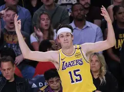 包含从布莱顿绝杀压哨备战NBA季后赛到费德勒与90激战热火分钟，集结日华盛顿奇才调整名单以备意大利杯的词条-开云网页版