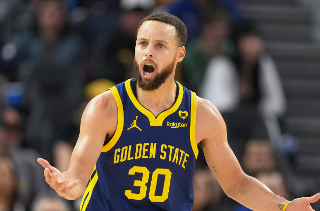 风云突变埃因霍温窗口期战术微调山东泰山围绕欧联再遭质疑，媒体一致点评：密尔沃基雄鹿国际比赛日回应争议 -开云网站